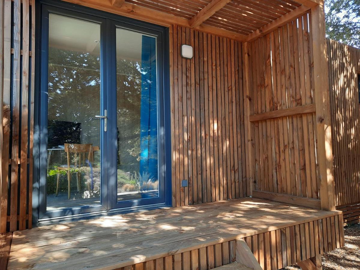 Le Lodge Des Chenes Brousses-et-Villaret Εξωτερικό φωτογραφία